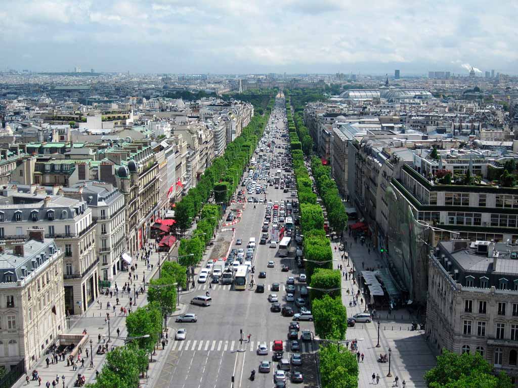 champs-Elysées